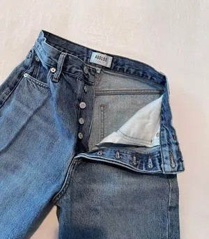 90’s Mid-Rise Jeans thumbnail 6