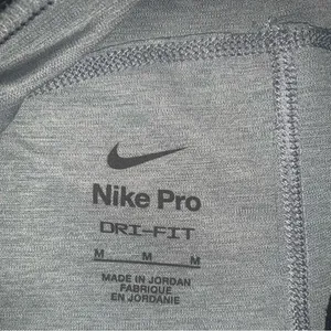 Nike PRO Leggings Women’s Size Medium Grey/Black thumbnail 5