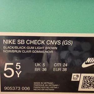 Nike Women's Black Canvas Sneakers with Gum Sole thumbnail 4