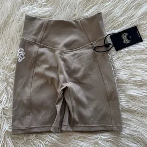 Darc Sport She Chopper Energy Georgia Shorts Taupe Size Small thumbnail 1