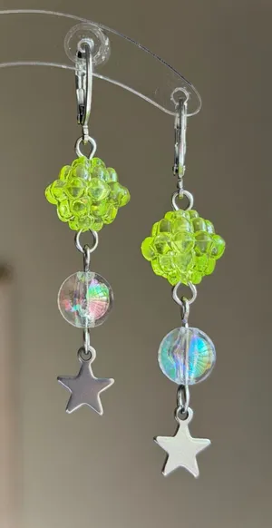 Handmade fairy cute Kawaii funky retro dangle earrings 🍃💚 thumbnail 1