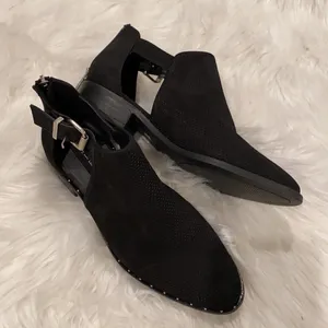 Steven by Steve Madden Cirsi Black Ankle Bootie thumbnail 12