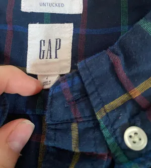 Gap untucked button up shirt thumbnail 3