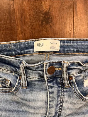 BKE Buckle Parker Jeans Women’s 24x29.5 Tailored Bootcut Universal Fit High Rise thumbnail 2