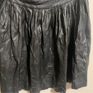Aritzia Wilfred Le Fou Pleated Vegan Leather Skirt Black- Size 10 thumbnail 9