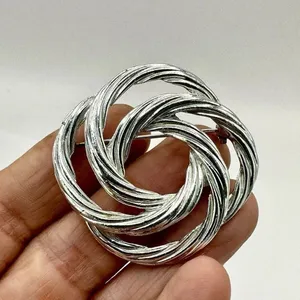 Vintage silver tone twisted knot Brooch thumbnail 3