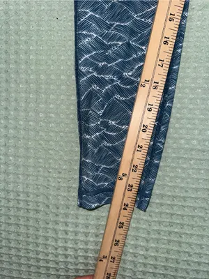 NWOT Vuori‎ Pace High Rise Printed Leggings in blue wave size XS thumbnail 2