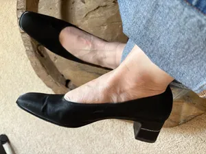 Vtg Salvatore Ferragamo Cranny black nero satin rhinestone block heels size 9.5 thumbnail 9