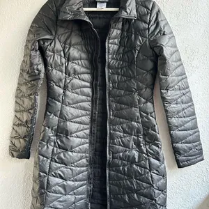 Patagonia Women's Black Puffer Coat thumbnail 10