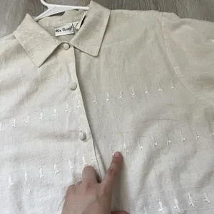 Vintage Embroidered Shirt short sleeve button up boxy crop womens Cream (medium) thumbnail 5