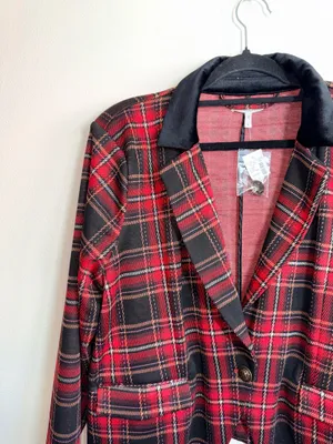 Maurices Tartan Plaid Cropped Blazer Red Black Velvet Collar NWT thumbnail 4