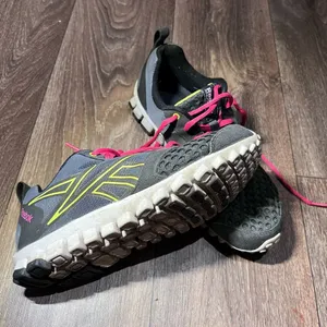 Reebox (Size 6 1/2) thumbnail 3
