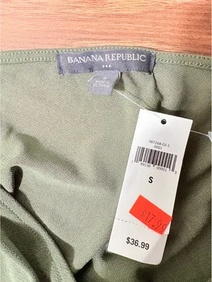 Banana Republic Women's Small Green V-Neck Cap Sleeve Top with Cinched Waist thumbnail 5