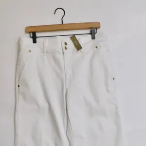 NWT!! J. CREW Slim Wide Jeans Stacked Buttons Solid White Size 30 Petite 30P thumbnail 4