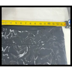 Fabletics Salar SuperHold Leggings Womens Medium Black Floral‎ Activewear thumbnail 4