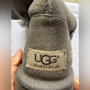 Tall gray triple Bailey button UGG boots gray size 6 winter comfy thumbnail 10
