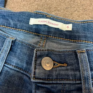 Levi’s Classic Straight Jeans thumbnail 4
