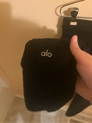 Alo Yoga black sweatpant joggers thumbnail 3