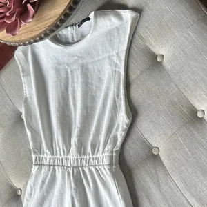 Zara White Cotton Blend Sleeveless Romper One Piece Size Medium thumbnail 2