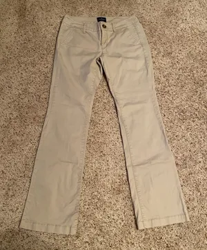 American Eagle Low Rise Boot Cut Cargo Pants thumbnail 1