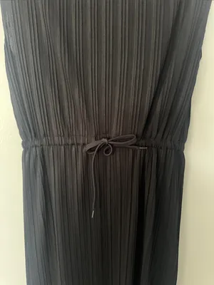 Zara Women's Black Sleeveless Pleated Midi Dress with Tie Waist Size M thumbnail 2
