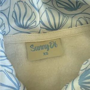 Sunny De Shell Hoodie Size XS in Cream Blue thumbnail 2