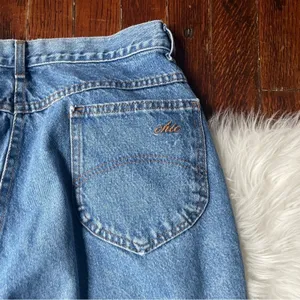 Vintage Chic Jeans Straight Leg High Rise Mom 100% cotton thumbnail 5