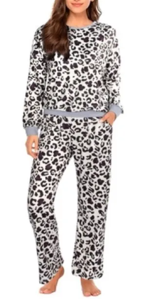 Leopard Print Women's Pajama Set thumbnail 1
