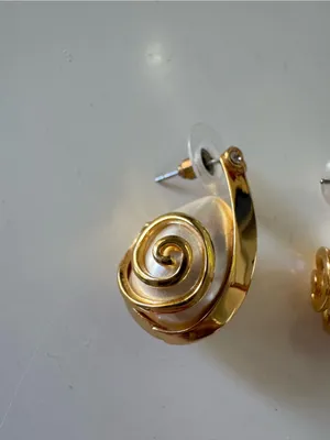 Lele Sadoughi Snail Hoop Earring in Pearl thumbnail 8