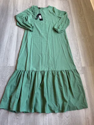 Tavin Green Long Dress Size L (US 8) NWT Long Sleeve Elegant Modest thumbnail 1