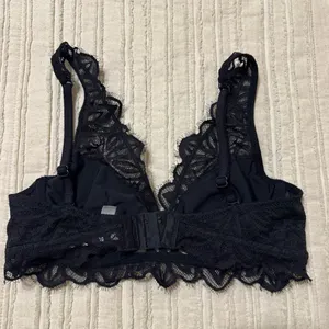 Victoria's Secret Pink Date Unlined Lace Bra thumbnail 3