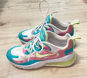 Nike Air Max 270 React thumbnail 1