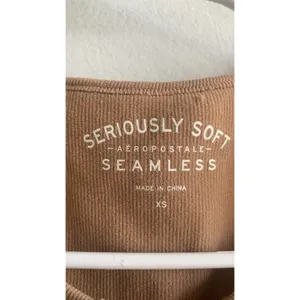 Aeropostale Seriously Soft Seamless Ribbed Crop Top Tan Brown XS 3837 thumbnail 2