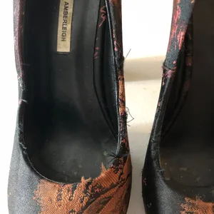Kathryn Amberleigh Platform Pumps Heels Jacquard Black Brown 6.5 thumbnail 3