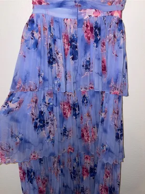 NWOT Pleated Floral Tiered Maxi Dress with Cutouts & 3D Flower Straps thumbnail 4