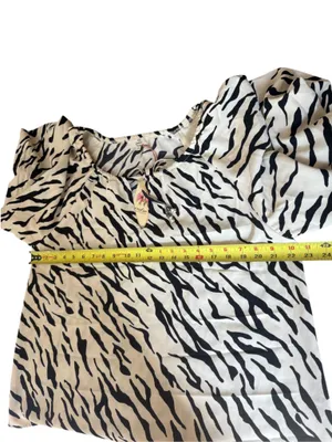 Anthropologie Entro Zebra Print Puff Sleeve Blouse Top Womens Small NEW thumbnail 10