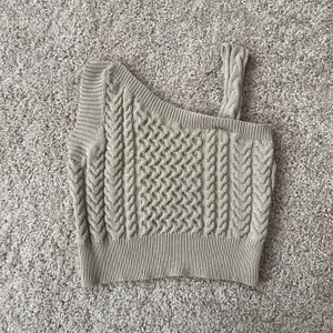Sweater Vest Tan thumbnail 3
