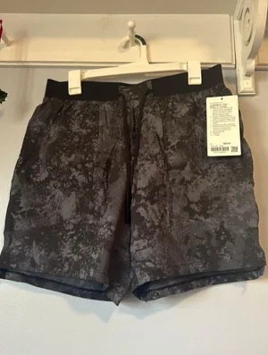 Lululemon men’s LTT short 7” lined  thumbnail 1