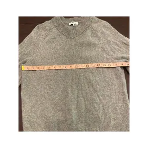 Madewell Vneck Gray Long Sleeve 100% Merino Wool Size‎ Small Fair Trade Factory thumbnail 4