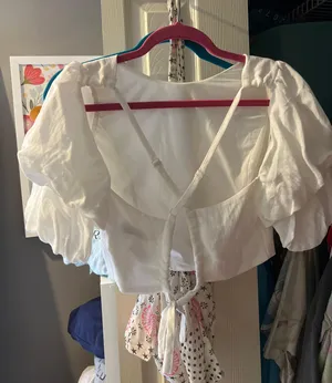 DO+BE Boutique White Balloon Sleeve Top thumbnail 2
