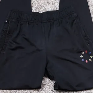 Adidas Kids Black Adicolor‎ Track Pants Shattered Trefoil Tapered Joggers 13-14Y thumbnail 8