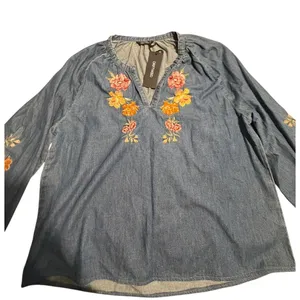 Driftwood Jeans Chambray Top Embroidered Long Sleve floral denim blue Portofino thumbnail 4