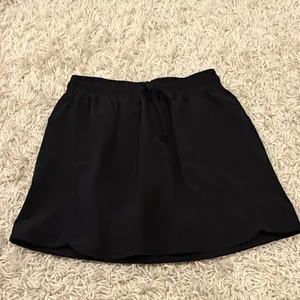 Beyond yoga black tennis skirt with shorts thumbnail 2