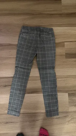 Old Navy Pants Pixie thumbnail 3