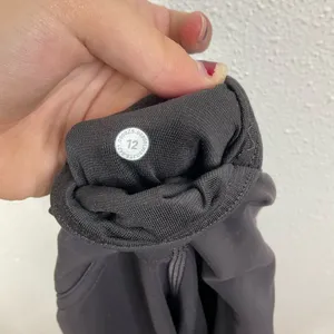 Lululemon InStill High-Rise Tight‎ 25" Graphite Grey Size 12 thumbnail 8