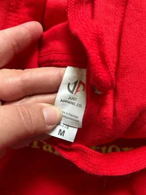 Red Women's Pullover Hoodie Size M thumbnail 3
