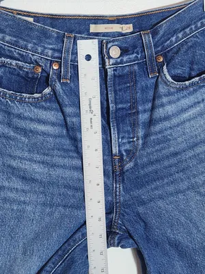 Levi's Women's Wedgie Ankle Jeans Size 28 thumbnail 9