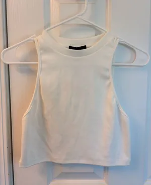 NWT Cider Women’s White Ribbed Sleeveless Crop Top Size S thumbnail 1