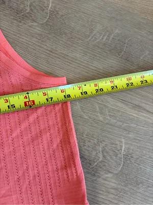 Lululemon Tank Top Size Medium thumbnail 5