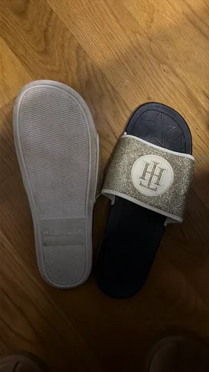 Tommy Hilfiger Slides Women’s thumbnail 2